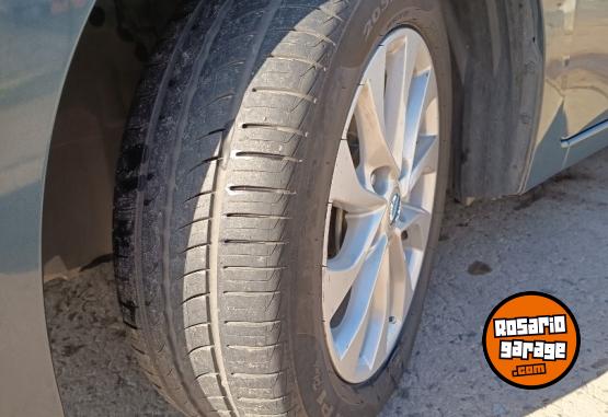 Autos - Nissan Sentra advance 2017 Nafta 107000Km - En Venta