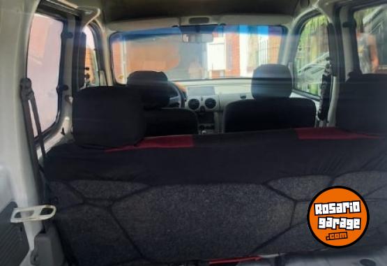 Utilitarios - Renault Kangoo 2012 Nafta 91000Km - En Venta