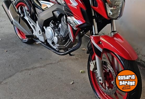Motos - Honda Cb twister 250 2022 Nafta 15000Km - En Venta