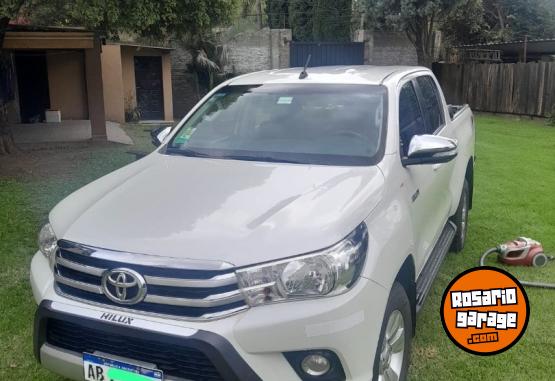 Camionetas - Toyota Hilux 2017 Diesel 68000Km - En Venta