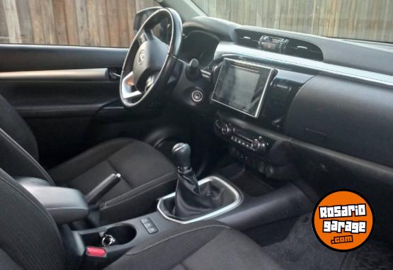 Camionetas - Toyota Hilux 2017 Diesel 68000Km - En Venta
