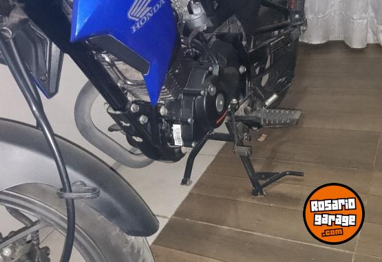 Motos - Honda Twister125 2024 Nafta 2000Km - En Venta