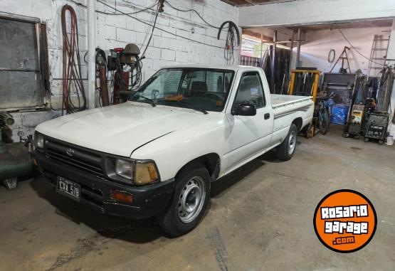 Camionetas - Toyota Hilux 4x2 1999 Diesel 413000Km - En Venta