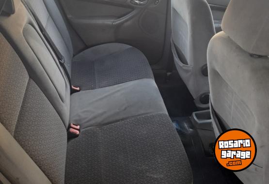 Autos - Ford Focus ghia 1 2001 Diesel 210000Km - En Venta