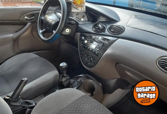 Autos - Ford Focus ghia 1 2001 Diesel 210000Km - En Venta