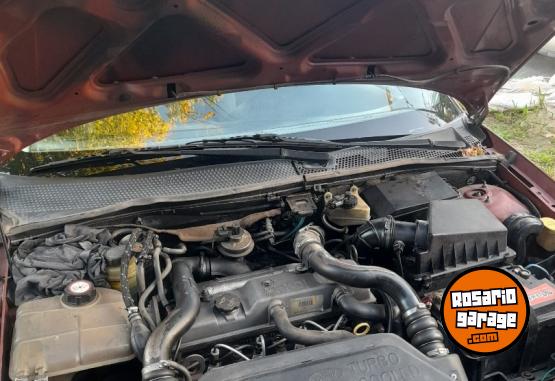 Autos - Ford Focus ghia 1 2001 Diesel 210000Km - En Venta