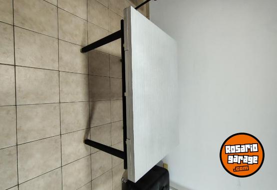 Hogar - Mesa extensible + 4 sillas - En Venta