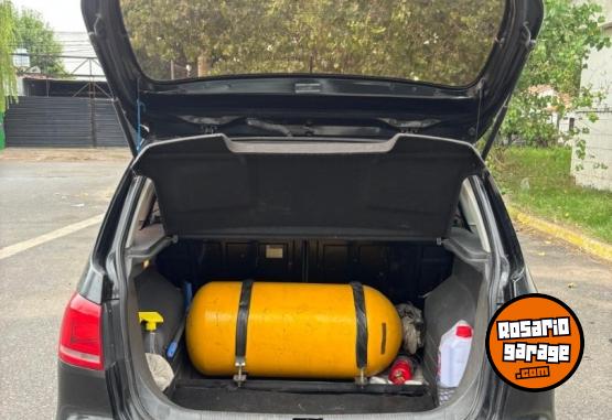 Autos - Volkswagen Suran 1.6 Hi Line, 2012 2012 GNC 111111Km - En Venta