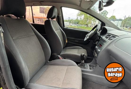 Autos - Volkswagen Suran 1.6 Hi Line, 2012 2012 GNC 111111Km - En Venta