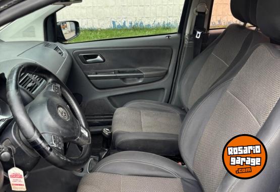 Autos - Volkswagen Suran 1.6 Hi Line, 2012 2012 GNC 111111Km - En Venta