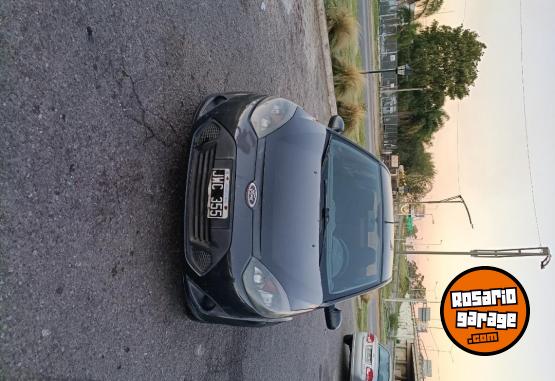 Autos - Ford Fiesta 2011 Diesel 177000Km - En Venta