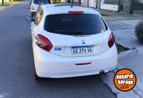Autos - Peugeot 208 2019 Nafta 100000Km - En Venta