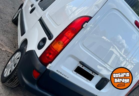 Utilitarios - Renault Kangoo 2015 Nafta 270000Km - En Venta