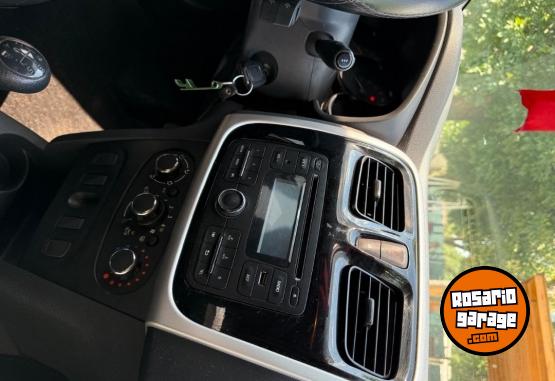 Autos - Renault Sandero 2017 Nafta 194715Km - En Venta