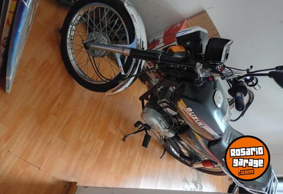 Motos - Suzuki Ax100 2015 Nafta 111111Km - En Venta
