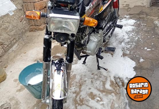 Motos - Suzuki Ax100 2015 Nafta 111111Km - En Venta