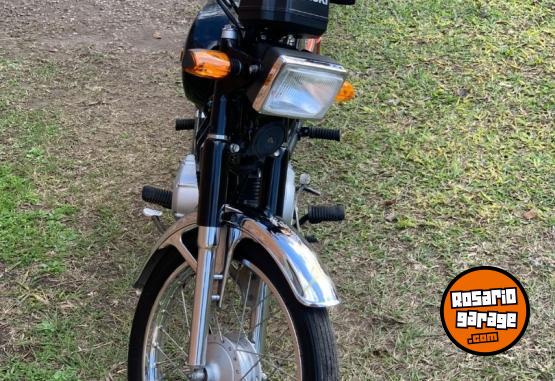 Motos - Suzuki Ax100 2015 Nafta 111111Km - En Venta