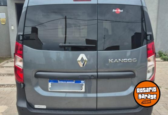 Utilitarios - Renault kangoo stepway dci 1.5 2023 Diesel 70000Km - En Venta