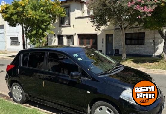 Autos - Nissan Tidda visia 2011 Nafta 177000Km - En Venta