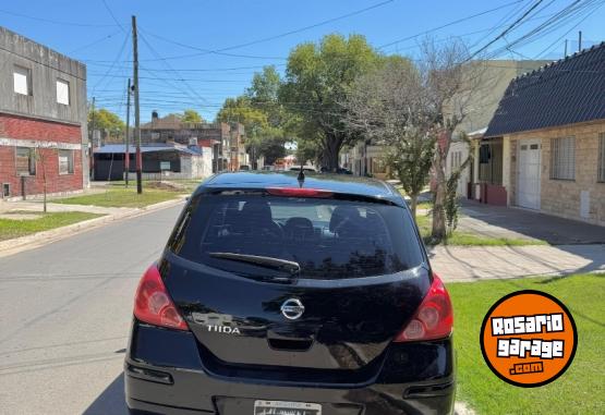 Autos - Nissan Tidda visia 2011 Nafta 177000Km - En Venta