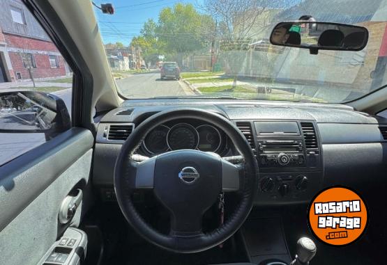 Autos - Nissan Tidda visia 2011 Nafta 177000Km - En Venta