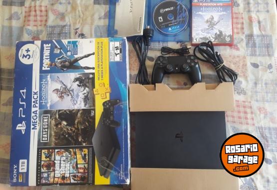Electrónica - PlayStation 4 1Tera Súper Slim 2Juegos 1Joystick Sony con Cables cajas y manuales - En Venta