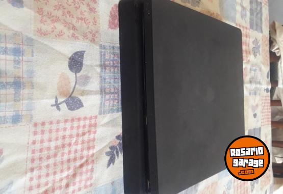 Electrónica - PlayStation 4 1Tera Súper Slim 2Juegos 1Joystick Sony con Cables cajas y manuales - En Venta