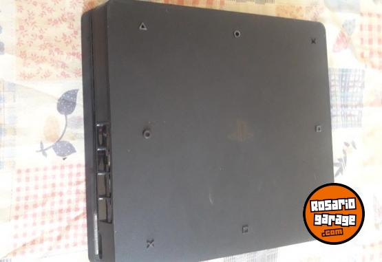 Electrónica - PlayStation 4 1Tera Súper Slim 2Juegos 1Joystick Sony con Cables cajas y manuales - En Venta