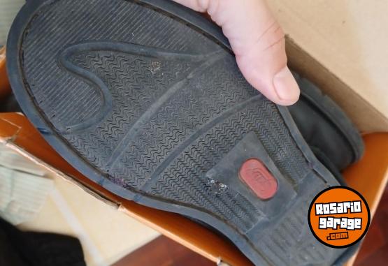 Indumentaria - Zapatos colegio cuero 100% - En Venta