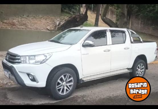 Camionetas - Toyota TOYOTA HILUX DX 2.4 2018 Diesel 127000Km - En Venta