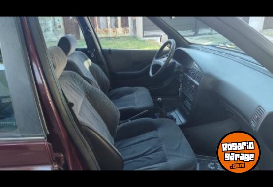 Autos - Peugeot 405 break GRDT 1994 Diesel 135000Km - En Venta