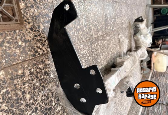 Accesorios para Autos - Enganche para Toyota Hilux. Nuevo con Bulones - En Venta