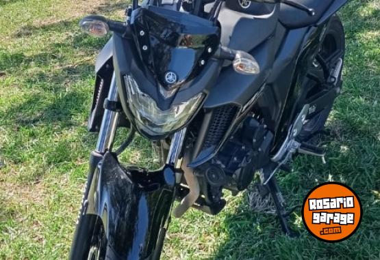 Motos - Yamaha FZ 25 2023 Nafta 11600Km - En Venta