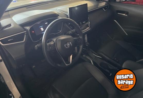 Autos - Toyota Corolla cross 2.0 SEG cvt 2024 Nafta 34800Km - En Venta