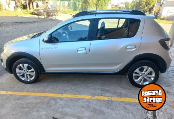 Autos - Renault Sandero stepway 2015 Nafta 50000Km - En Venta