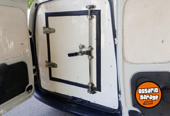 Utilitarios - Renault Kangoo 2015 GNC 260000Km - En Venta