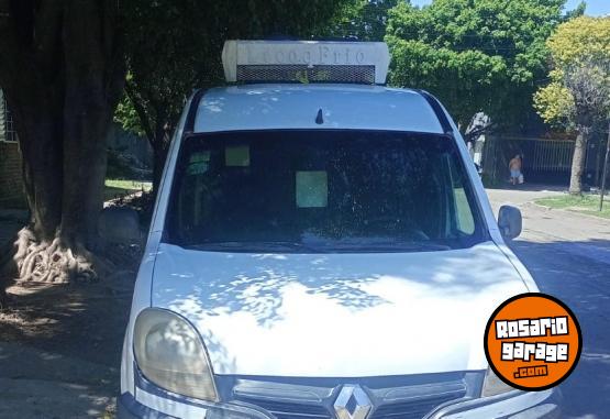 Utilitarios - Renault Kangoo 2015 GNC 260000Km - En Venta