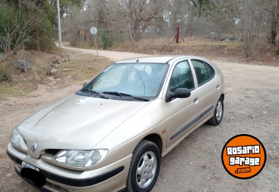 Autos - Renault Megane 2.0 RXE 1999 Nafta 260000Km - En Venta