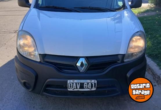 Utilitarios - Renault Kangoo 2014 GNC 155000Km - En Venta