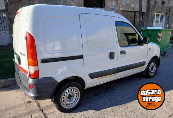 Utilitarios - Renault Kangoo 2014 GNC 155000Km - En Venta