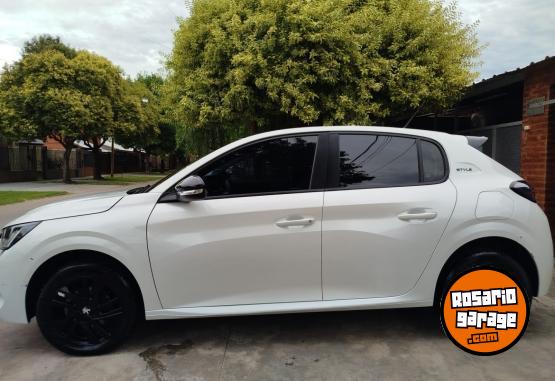 Autos - Peugeot 208 2023 Nafta 72000Km - En Venta