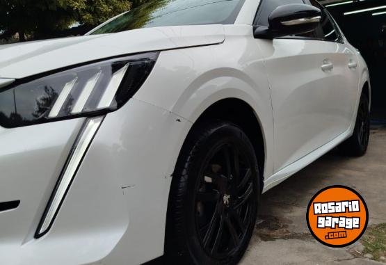 Autos - Peugeot 208 2023 Nafta 72000Km - En Venta