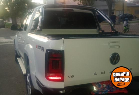 Camionetas - Volkswagen Amarok v6 2025 Diesel 9800Km - En Venta