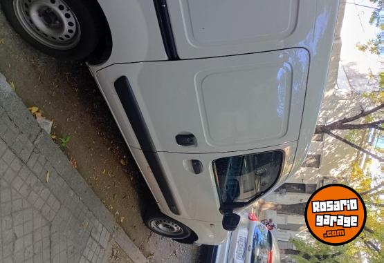 Utilitarios - Renault Kangoo 2017 GNC 238000Km - En Venta