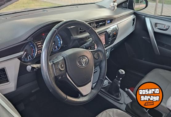 Autos - Toyota Corolla xei pack cuero 2017 Nafta 121000Km - En Venta