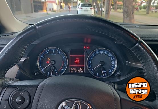 Autos - Toyota Corolla xei pack cuero 2017 Nafta 121000Km - En Venta