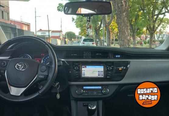 Autos - Toyota Corolla xei pack cuero 2017 Nafta 121000Km - En Venta