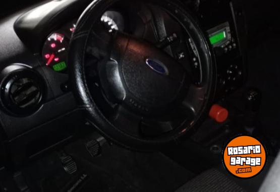 Autos - Ford ECO SPORT 2.0 XLS 2010 GNC 200000Km - En Venta