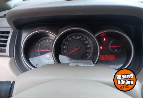 Autos - Nissan Tiida Tekna 2010 Nafta 198000Km - En Venta