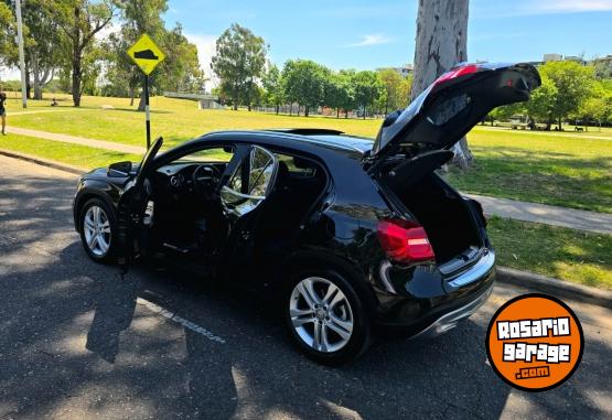 Autos - Mercedes Benz Gla200 2017 Nafta 83000Km - En Venta